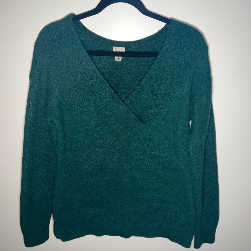 A New Day. Green long sleeve thin sweater size M